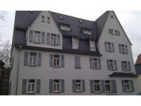 kunststofffenster-mit-klapplaeden-grau-in-frankfurt