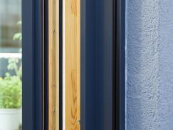 Oberfläche Holz-Aluminium-Fenster