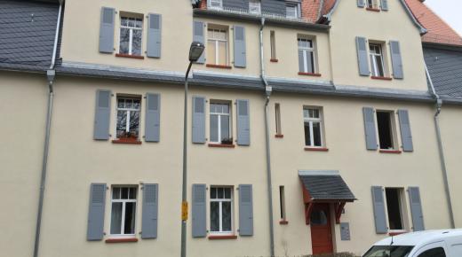 klapplaeden-grau-in-frankfurt