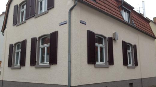 klapplaeden-braun-in-hochheim