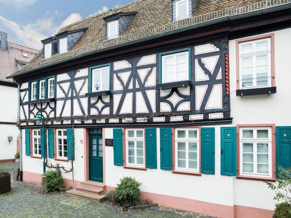 Neue Sprossenfenster in Fachwerkhaus
