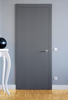 innentuer-ktm-in-grau