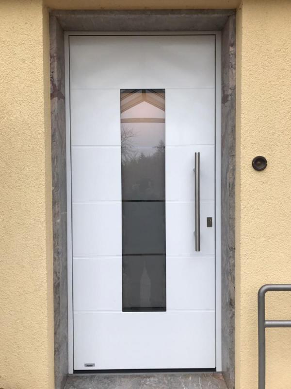 aluminium-haustuer-weiß-in-mainz 