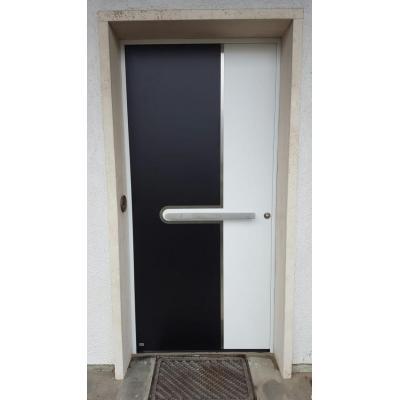 aluminium-haustuer-weiß/schwarz-in-hochheim 