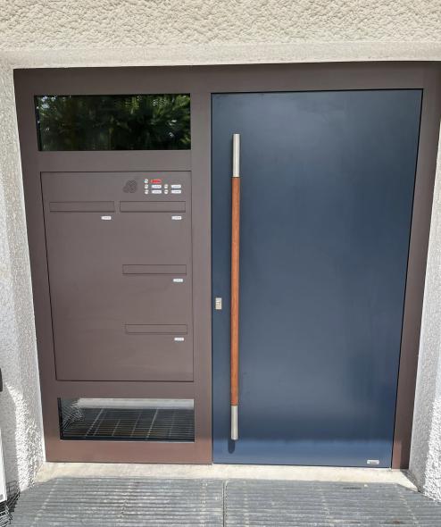 Aluminium Haustür mit Seitenteil in graublau, Hochheim