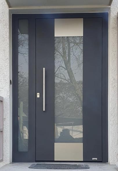 Aluminium Haustür mit Seitenteil, anthrazit, Mainz