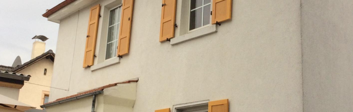 Klappläden aus Holz und Aluminium vom Holzland Klein